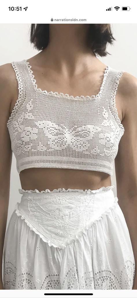 Filet Crochet Clothes, Filet Crochet Top, Fillet Crochet Patterns Free, Diy Crochet Clothes, Crochet Yoke, Crochet Bra, Fillet Crochet, Crochet Fabric, Crochet Fashion Patterns