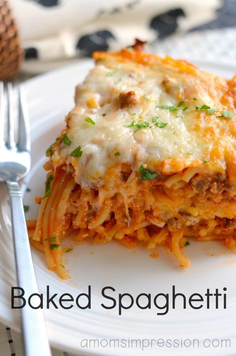 Favorite Baked Spaghetti, Spaghetti Pie Recipe Easy, Baked Spagetti, Easy Baked Spaghetti Recipe, Spaghetti Pie Recipes, Easy Baked Spaghetti, Baked Spaghetti Recipe, Spaghetti Pie, Easy Pie Recipes