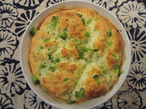 Brocoli Casserole Recipes, Broccoli Souffle, Heart Healthy Diet Recipes, Cheese Souffle Recipes, Recipe For Broccoli, Southern Sides, Ham Leftovers, Healthy Chicken Recipe, French Foods