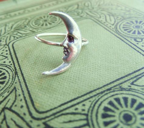 Sterling Silver Crescent Moon Ring Art by PhenomenaJewelry, $45.00 www.phenomenajewelry.etsy.com Moon Ring, Moon Jewelry, Dope Jewelry, Silver Moon, Funky Jewelry, Crescent, Jewelry Inspo, Dream Jewelry, Piercing Jewelry