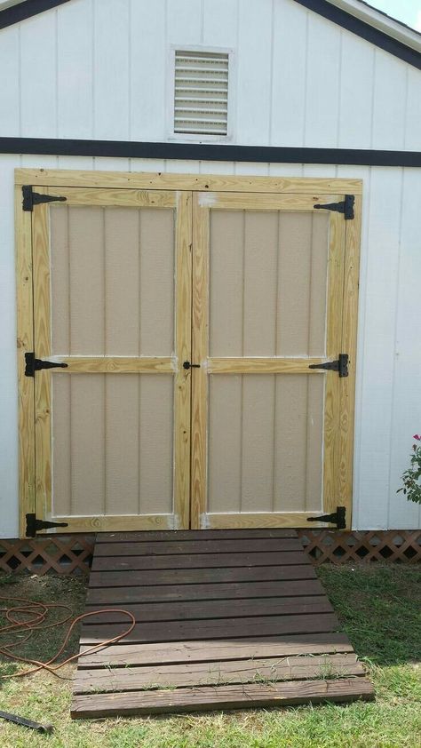 Shed With Barn Doors, Shed Door Ideas, Shed Makeover, Double Doors Exterior, Diy Storage Shed, Storage Buildings, Door Plan, Carriage Doors, Garage Door Design