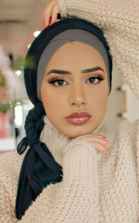 Blend Contour, Hijab Turban Style, Under Scarf, Hijab Makeup, Women's Caps, Estilo Hijab, Turban Hijab, Stile Hijab, Head Wrap Styles