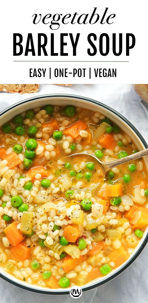 Top view of a bowl of barley soup full of vegetables. Kingdom Layout, Vegetable Barley Soup, Vegetarian Soup Recipes, Barley Soup, Vegan Soup Recipes, Tasty Vegetarian Recipes, Delicious Vegetables, Vegetarian Soup, Easy Soups