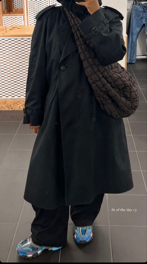 Cos bag
Trenchcoat Cos Quilted Bag Outfit, Cos Bag Outfit, Cos Aesthetic, Cos Style, Cos Bag, Cos Outfit, Modesty Dress, Cos Bags, Hijab Fashion Inspiration