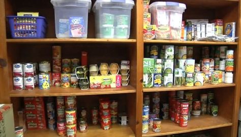 What started off as a student government project has become a full-time resource for teens in the North Carolina school who don’t have enough food at home. Community Closet, Little Free Pantry, School Donations, Elementary Bulletin Boards, Sara Lynn, Church Community, Student Government, Award Ideas, High School Kids