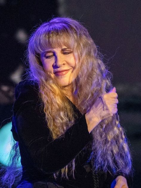 Rock Pictures, Stephanie Lynn, Stevie Nicks Style, Music And Arts, Stevie Nicks Fleetwood Mac, Silver Springs, White Witch, Wild Heart, Like And Comment