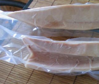 Albacore Tuna Recipes, Tuna Loin, Meat Packing, Albacore Tuna, Packing Bags, Shellfish Recipes, Frozen Meat, Vacuum Packaging, Ketogenic Diet Plan