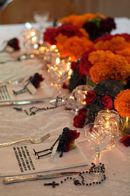 Day Of The Dead Centerpieces, Day Of The Dead Table Setting, Day Of The Dead Food, Dia De Los Muertos Party Ideas, Dia De Los Muertos Decorations Ideas, Quince Themes, Day Of The Dead Party, Day Of Dead, 30th Party