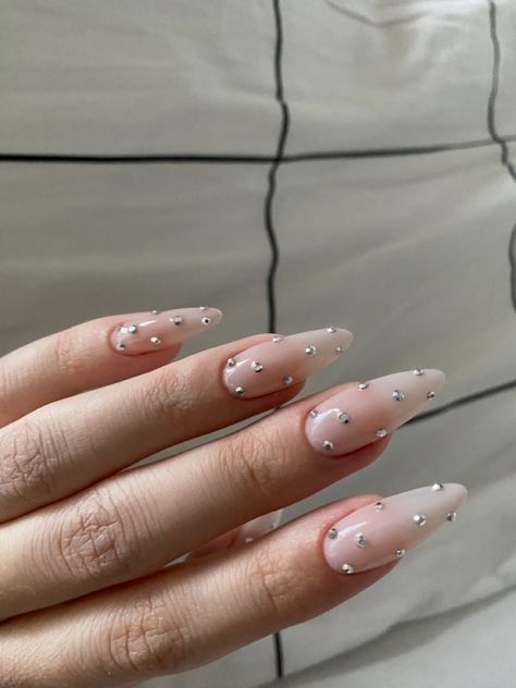 Nail With Crystals, Simple Jeweled Nails, Long Almond Nails With Gems, Nude Nails With Crystals, Nude Gem Nails, Crystal On Nails, Almond Nails With Crystals, Nails Inspiration Diamond, Nails Designs With Gems