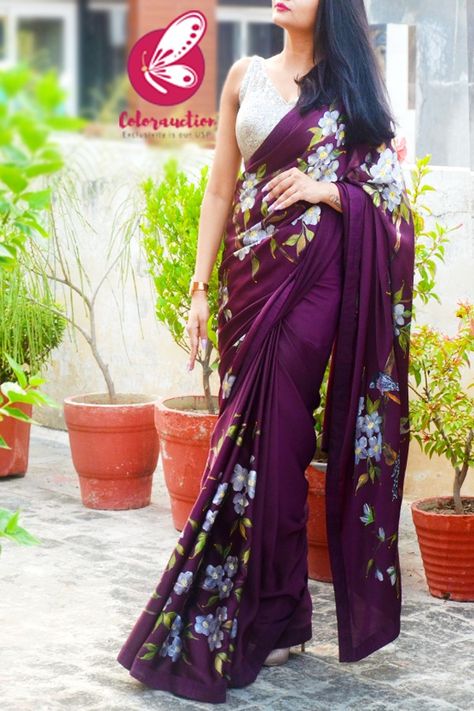 Wine Hand-painted Satin Floral Dupion Taping Saree Wine Saree Blouse Combination, Saree Blouse Combination, Plane Saree, Desiner Sarees, Wine Saree, Saree Color Combinations, Clothes Painting, Painted Saree, Sabyasachi Sarees