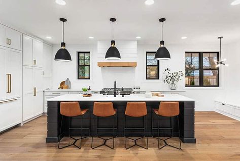 Kitchen Island with Sink (Design Guide) Kitchen With An Island, New House - Kitchen, Black Pendant, Modern Farmhouse Style, Kitchen Inspo, Kitchen Reno, House Kitchen, Kitchen Style, New House Ideas