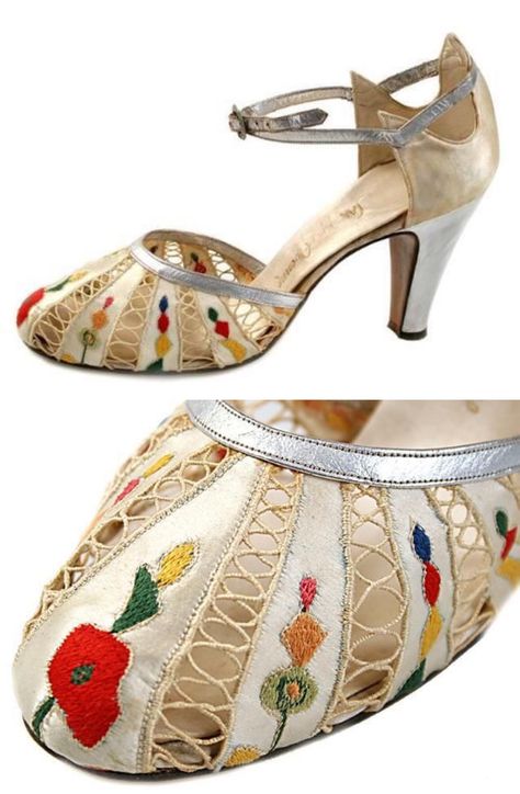 Shoes | Salvatore Ferragamo | 1930-35 Thirties Fashion, Motorcycle Festival, Art Deco Shoes, Cinderella Shoes, Shoe Shine, Retro Shoes, Fashion Icons, Funky Fashion, Shoe Clips