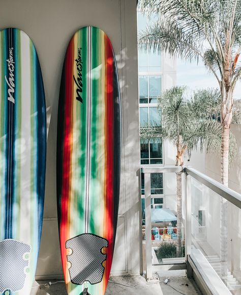 Green Surfboard, Blue Surf Board, Plant Jungle, Turquoise Surfboard, Finless Surfboard, Wavestorm Surfboard, Surfing Pictures, Surf Photography, Surfing Photography