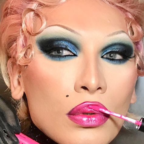 Miss Fame On Her Beauty Routine & What It's Like To Be A Drag Queen Today | Glamour UK Drag Makeup For Women, Miss Fame, Best Drag Queens, Hydrating Sheet Mask, Drag Make-up, Drag Queen Makeup, Bold Makeup Looks, Drag Makeup, Beauty Regime