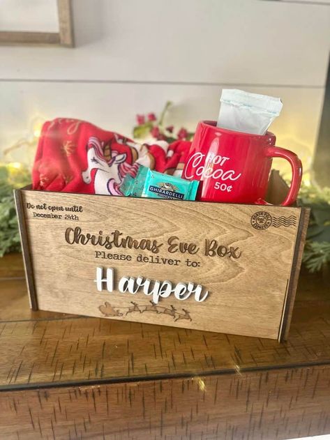 14 Creative Christmas Eve Box Ideas for Kids » Lady Decluttered Personalized Kids Christmas Gifts, Night Before Christmas Basket, Christmas Eve Basket For Kids, Christmas Eve Boxes For Kids, Christmas Eve Box Ideas For Toddlers, Christmas Gift Basket Ideas For Kids, Christmas Magic For Kids, Night Before Christmas Box Ideas, Christmas Eve Box Ideas Kids