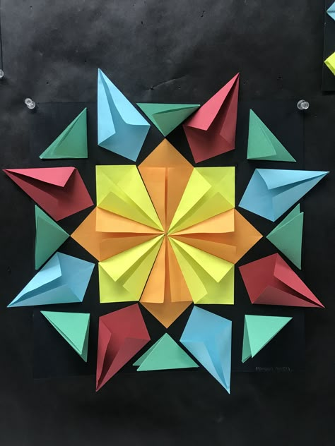 Origami Mandala, Radial Symmetry, May Crafts, 5th Grade Art, Symmetry Art, Origami Paper Art, Math Art, Relief Sculpture, Origami Crafts Diy