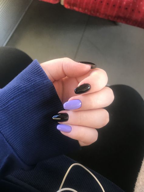 Purple Nails And Black, Nails Inspiration Purple And Black, Purple With Black Nails, Colorful Black Nails, Black And Purple Nail Ideas Short, Purple Black Nail Art, Black N Purple Nails, Nail Black And Purple, Violet And Black Nails