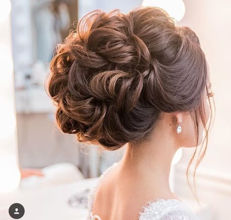 Hairstyles Buns Wedding, Unique Bridal Hairstyles, Short Hair Vintage, Boho Bridal Hairstyles, Bridal Upstyles, Wedding Upstyles, Modern Bridal Hairstyles, Hair Trends 2024, Bride Hairstyles Updo