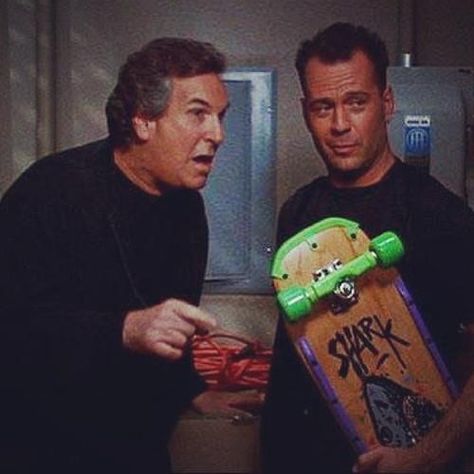 Bruce Willis & skateboard Hudson Hawk Movie, Hudson Hawk, Emma Heming, Skateboard Pictures, The Illusionist, Skateboard Parts, Films Movies, Tv Land, Lights Camera Action