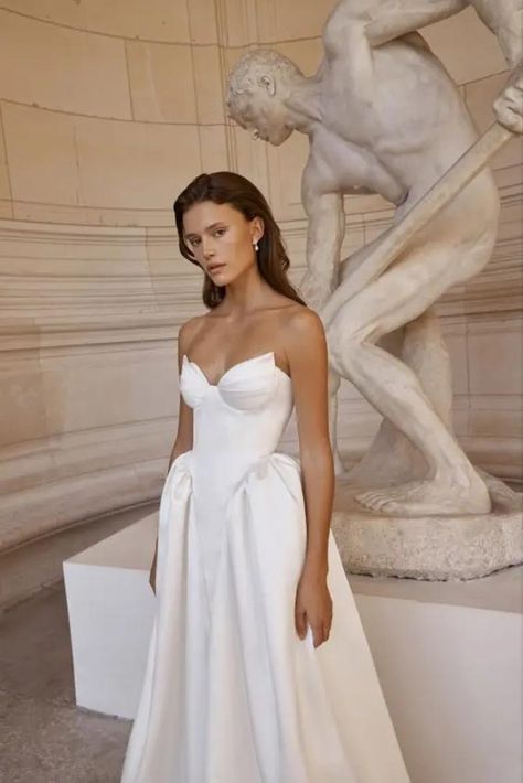 Alon Livné Alessandra. Bhldn Wedding Dress Bonaire, Madi Lane Elora, Madi Lane Joey, Madi Lane Wedding Dress Danica, Madi Lane Bridal Delayne, Morgan Davies, Alon Livne, Engagement Gown, Corset Looks