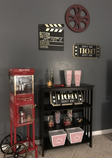 Home Movie Theater Popcorn Bar, Media Room Popcorn Bar, Movie Room In Bedroom, Diy Concession Stand Home Theaters, Tv Theater Room, Home Cinema Decoration, Garage Snack Bar, Home Movie Theater Decor Ideas, Cheap Movie Room Ideas