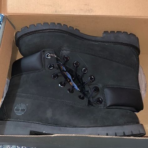 Timberland men’s waterproof BLACK boots size 6!!! I can’t fit… Timberland Boots Black, Timberland Men, Timberland Black, Black Timberlands, Timberland Mens, Fashion Pieces, Cleaning Kit, Timberland Boots, Black Outfit