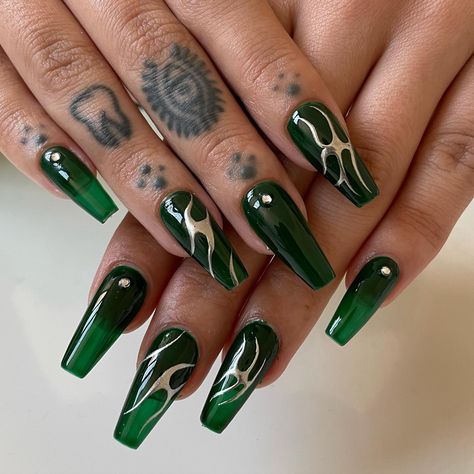 Starry Nails, Trendy Nail Art Summer, Matching Nails, Dark Green Nails, Green Nail Art, Drip Nails, Her Nails, Silver Nails, Nail Art Ideas