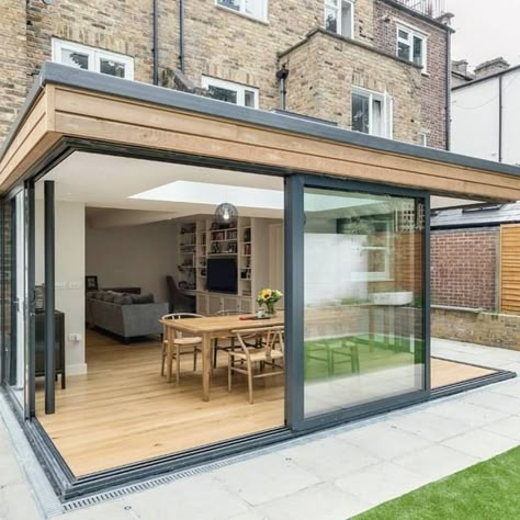 Extension Veranda, Design Per Patio, Flat Roof Extension, Garden Room Extensions, House Extension Plans, Room Extensions, Glass Extension, Roof Extension, House Extension Design