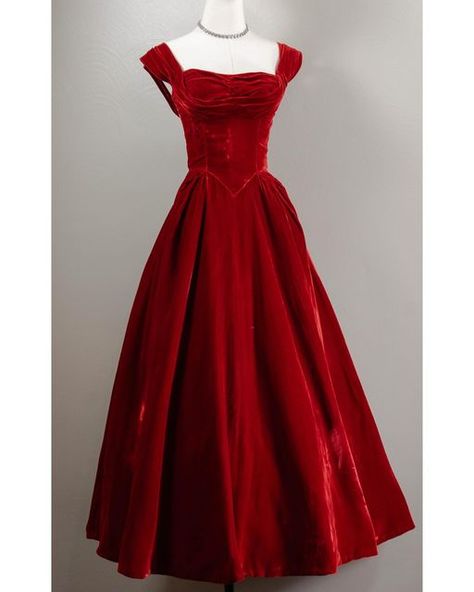 The_Romantiquary on Instagram 1950s Style Bridesmaid Dresses, 1950s Party Dress, 1950s Evening Dress, Basque Waist Dress, Red Velvet Prom Dress, Curtain Skirt, 1950s Ball Gown, Velvet Ball Gown, 50s Prom Dresses