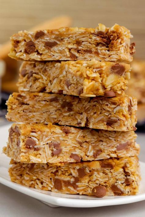 Weight Watchers No Bake Peanut Butter Chocolate Bars – BEST WW Recipe – Breakfast – Treats – Desserts – Snacks with Smart Points Zero Ww Point Meals, Ww Desserts Easy Low Points, Ww Peanut Butter, Ww Cookies, Weight Watcher Cookies, Low Points Weight Watchers, Ww Recipe, Weight Watchers Meal Plans, No Bake Peanut Butter