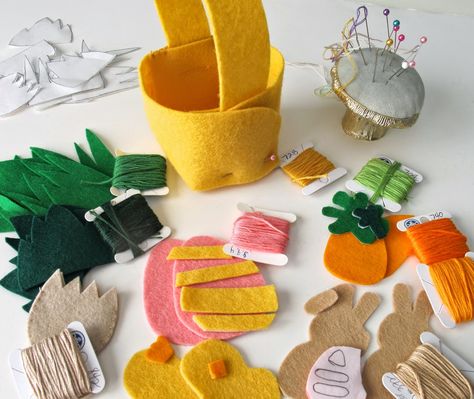 Felt On The Fly: Easter Basket & Friends - Wool Felt Set Tutorial Felt Easter Basket, Sew Tips, Spring Projects, Friends Set, The Fly, Easter Basket, Easter Baskets, Easter Crafts, Wool Felt