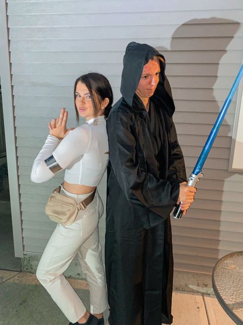 Jedi Couple Costume, Padme Amidala Halloween, Padme And Anakin Costume, Anakin Skywalker And Padme, Anakin Costume, Padme Costume, Starwars Cosplay, Star Wars Halloween Costumes, Character Halloween Costumes