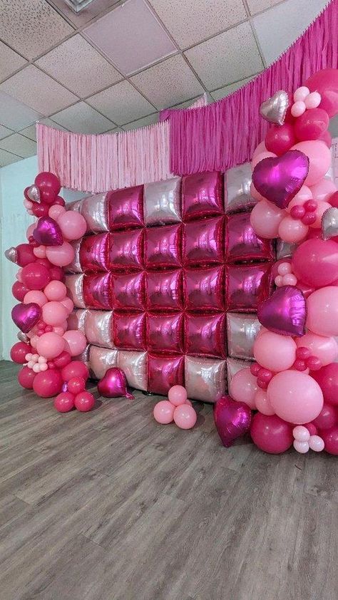 Jess Garda - Pittsburgh Balloon Stylist & Backdrop Rentals | I'm in LOVE with these square foils by @tuftexballoons and @confetticastle ! Fill out our inquiry form today and let's talk about creating… | Instagram Square Foil Balloon Backdrop, Square Balloon Backdrop, Balloon Columns With Numbers, Balloon Photo Wall, Foil Balloon Wall, Pink Balloon Decor, Pink Balloon Backdrop, Foil Balloon Backdrop, Pink Balloon Wall