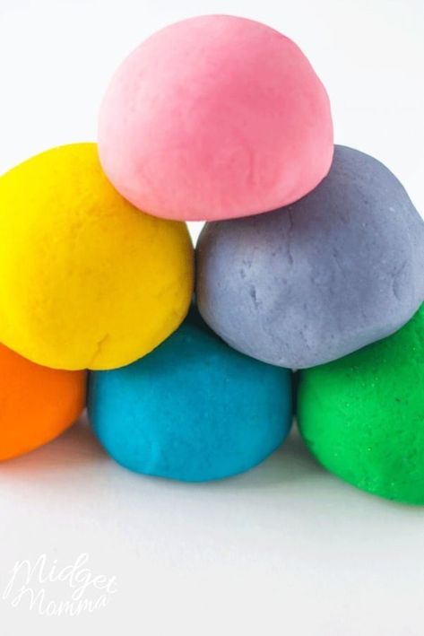 This play dough recipe is super simple and you probably already have everything you need to make this playdough recipe in your pantry. Playdough Diy, Easy Homemade Playdough, Best Homemade Playdough Recipe, Easy Homemade Playdough Recipe, Play Doh Activities, Diy Playdough, Homemade Playdough Recipe, Home With Kids, Playdough Activities