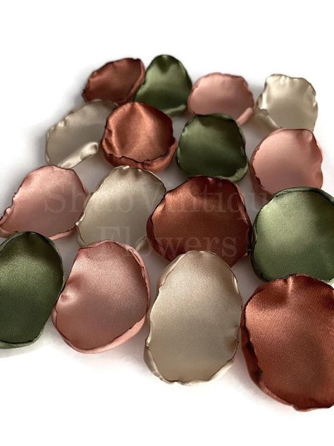 #CakeTableDecor #RoseGoldPetals Fall Wedding Aisle Decor, Terracotta, rose gold, olive green, and champagne flower petals, Flower Girl Petals, Brunch table decor $8.25 Get here https://t.co/ns8VH51nOa Terracotta And Olive Wedding, Fall Wedding Aisle Decor, Fall Wedding Aisle, Wedding Aisle Decor, Olive Green Weddings, Flower Girl Petals, Rustic Wedding Table Decor, Champagne Flowers, Eclectic Gifts