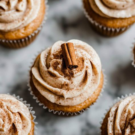 These moist cinnamon roll cupcakes topped with rich cream cheese frosting and mini cinnamon rolls are the ultimate sweet treat for any occasion! Cinnamon Roll Cupcakes, Cinnamon Cupcakes, Mini Cinnamon Rolls, Cinnamon Icing, Cupcakes With Cream Cheese Frosting, Cupcake Icing, Cinnamon Swirl, With Cream Cheese Frosting, Mini Donuts