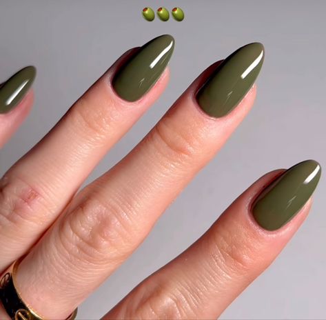 Engagement Nails, Nails Green, Twitter Layouts, 1 Or 2, Shades Of Green, Nail Inspo, Nails, Makeup, Green