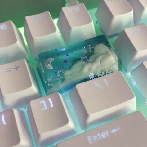 Cute Keycaps Aesthetic, Computer Customization, Keyboard Aesthetic, Fancy Keyboard, Aesthetic Keyboard, Custom Keyboards, Resin Keycaps, Keyboard Theme, Computer Set