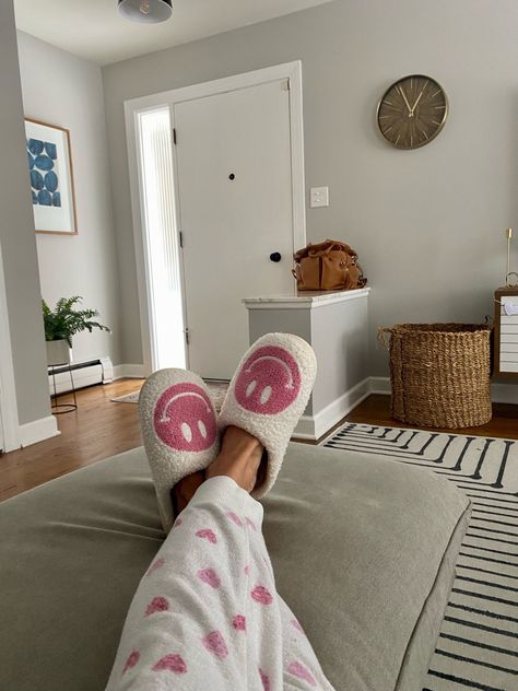 Living Room Rug Grey, Cozy Valentines, Smiley Slippers, Heart Pajamas, Smiley Face Slippers, Slipper Outfit, Cozy Sunday, Fluffy Shoes, Grey Sofa