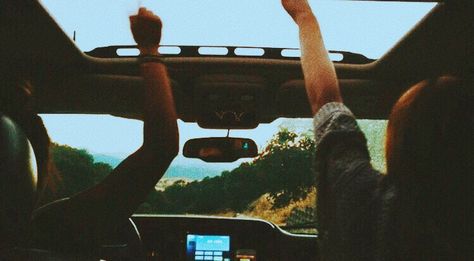 vsco-kaitlyntuck #summer #friends #car #dancing Foto Top, Creedence Clearwater Revival, The Passenger, Summer Friends, Cinematic Photography, Life Is Strange, American Beauty, Car Ride, Summer Dream