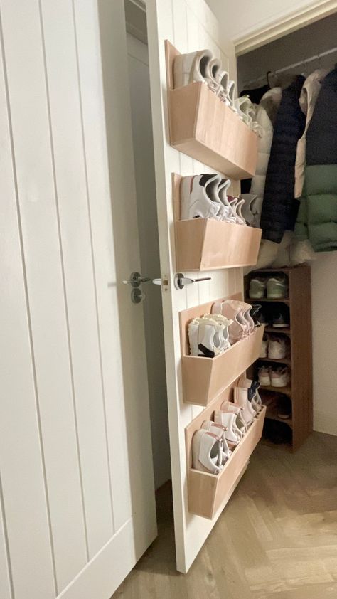 Wall Shoe Storage, Small Coat Closet, Mounted Shoe Rack, Shoe Organization, Wall Mounted Shoe Rack, Shoe Cupboard, Shoe Storage Solutions, Creative Shoes, Space Saving Storage