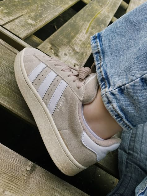 𝑀𝑎𝑢𝑑 Adidas Campus 00s Beige, Adidas Campus 00s Outfit, Campus 00s Outfit, Pink Shoe Laces, Adidas Campus 00, Adidas Campus Shoes, Campus Shoes, Campus 00, Pretty Sneakers