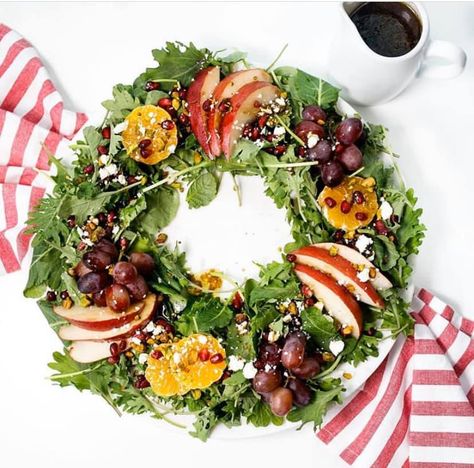 Salad Wreath, Food Wreath, Wreath Recipe, Importance Of Rest, Holiday Salad, Rest And Recovery, Vegetarian Thanksgiving Recipes, Christmas Salad, Holiday Salads