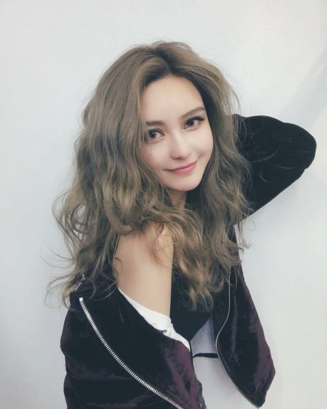 Grace Chow, Hot Picks, Chow Chow, Prom Hair, Ulzzang Girl, Prom, Long Hair Styles, Instagram Post, My Style