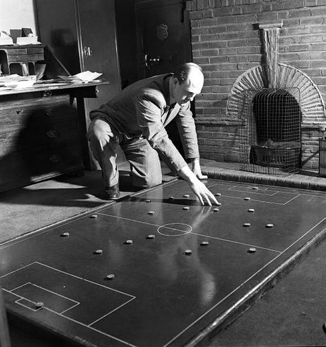 @oldfootballphotos on Instagram: “Wolves manager Stan Cullis working out tactics in 1949. #wolves #wolverhampton #football #fussball #soccer #futbol #oldfootball…” Manager Football, Football Tactics Board, Football Tactics, Football Manager, Club World Cup, Wolverhampton, Football Pictures, Fifa, World Cup