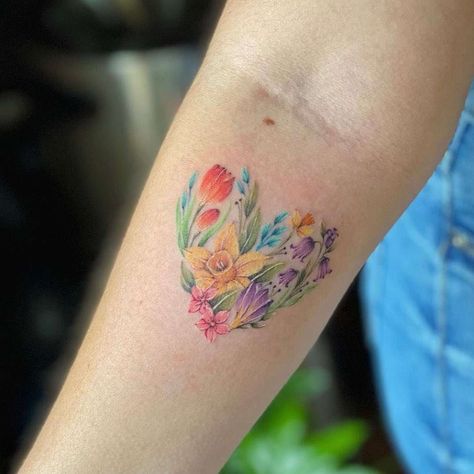 Flower Heart Tattoo Color, Heart Bouquet Tattoo, Colored Heart Tattoo, Matching Tattoos Flowers, Birth Flower Heart Tattoo, Closer Idea, Floral Heart Tattoo, Flower Heart Tattoo, Valentines Tattoo