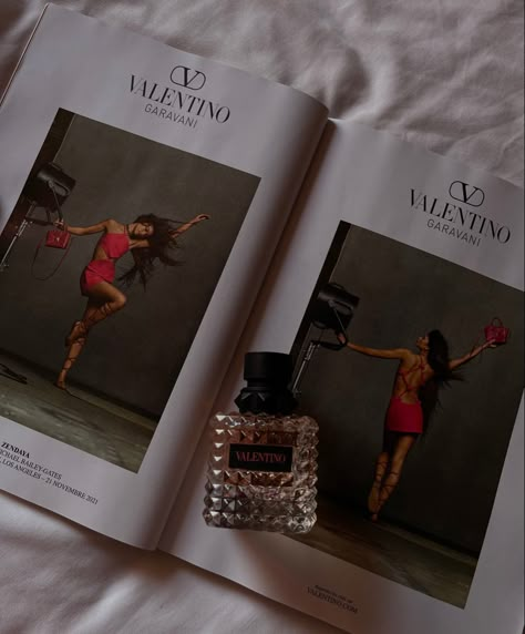 Valentino Aesthetic Vintage, Valentino Born In Roma Aesthetic, Valentino Perfume Aesthetic, Valentino Aesthetic Wallpaper, Valentino Wallpaper, Valentino Aesthetic, Valentino Perfume, Brands Aesthetic, Valentino Roma