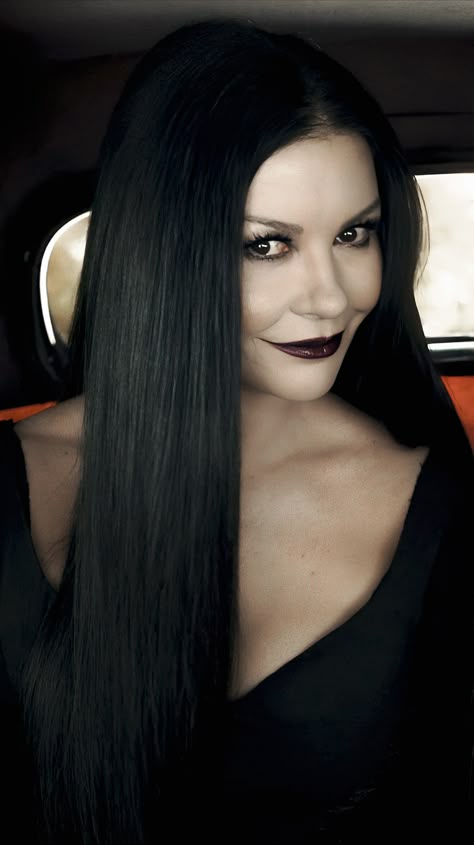 Catherine Zeta Jones Morticia Addams, Morticia Addams Catherine Zeta Jones, Morticia Hair, Catherine Zeta Jones Morticia, Morticia Makeup, Wednesday Series Wallpaper, Morticia Addams Makeup, Morticia Wednesday, Winter Celebrities