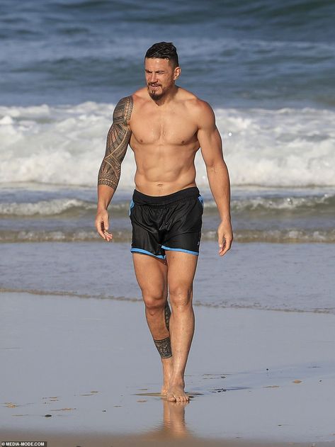 Rugby Tattoo Ideas, Sonny Bill Williams Tattoo, Sonny Bill Williams, Tattoo Sleeve Ideas, Hot Rugby Players, All Blacks Rugby, Rugby Men, Pregnant Wife, All Blacks