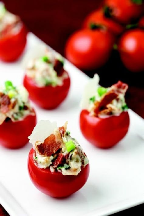 BLT Bites Recipe: Quick Game Day Snacks. See this tasty twist on the classic Bacon, Lettuce & Tomato sandwich with these delectable finger foods! Lettuce Appetizers, Tomato Bacon Cups, Blt Cups, Blt Tomato Bites, Mini Blt Appetizers, Mini Blt, Blt Bites, Fresh Tomato Recipes, Game Day Snacks